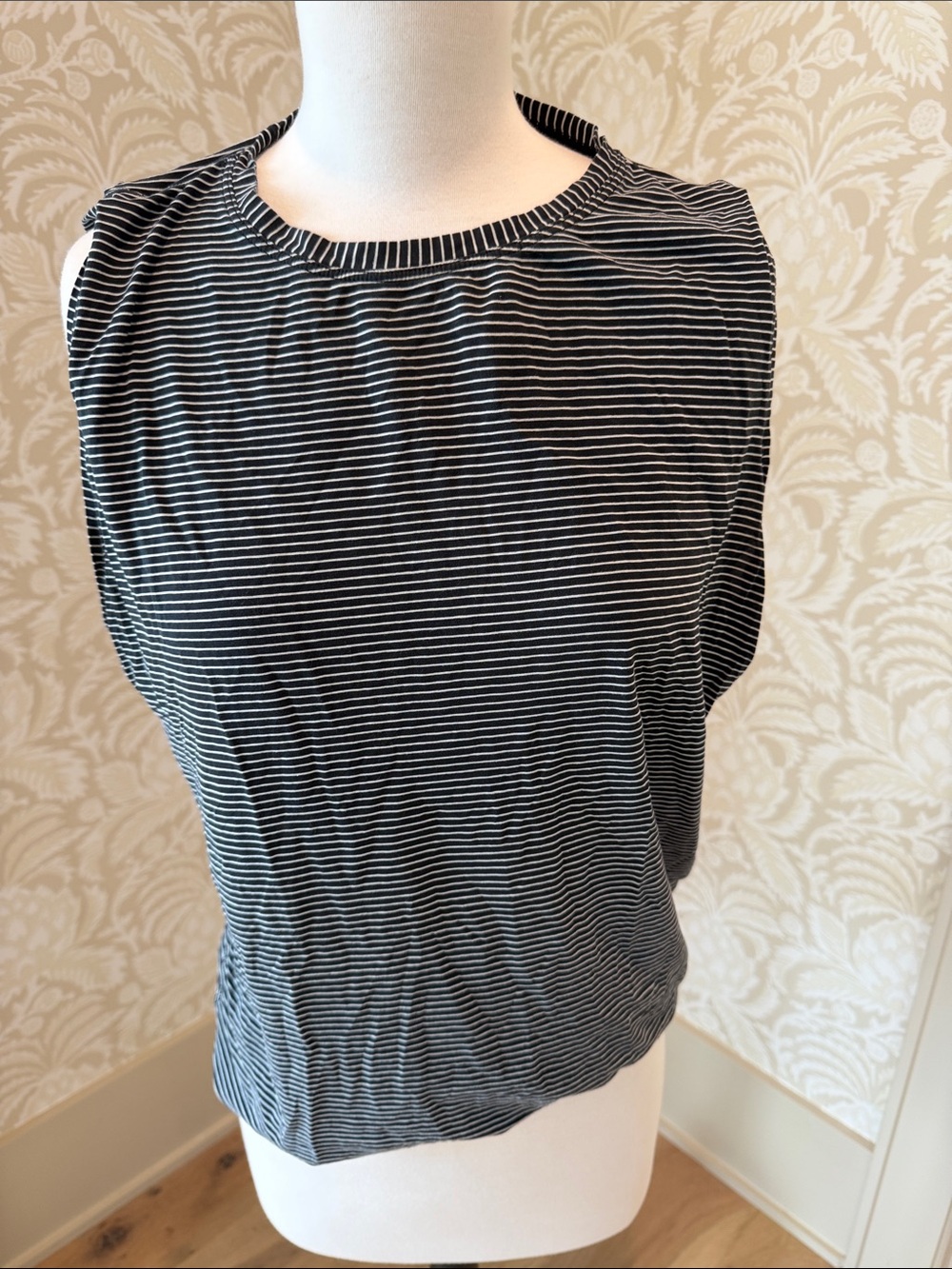 Lululemon Women's Black and White Striped Sleeveless Tank Top